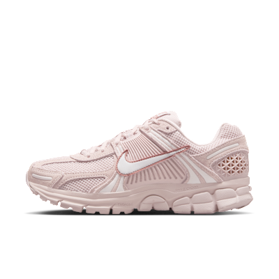 靴 W NIKE ZOOM VOMERO 5 PRM Nike Zoom Vomero 5 Women's Shoe. Nike JP
